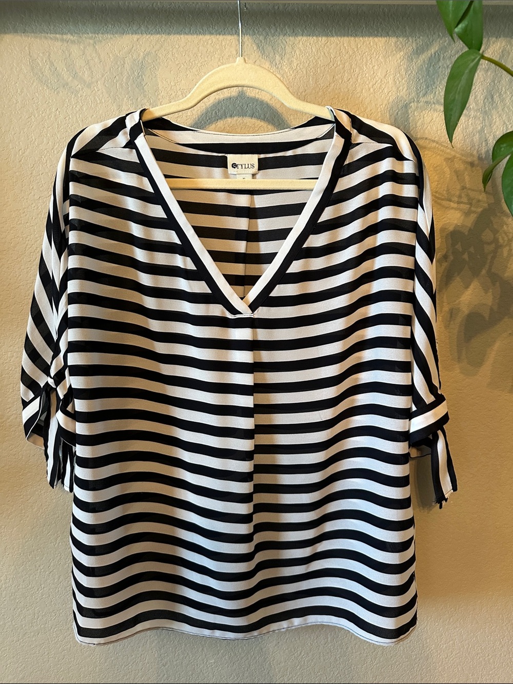 STYLUS Black & White Striped V-Neck Tie Sleeve Blouse